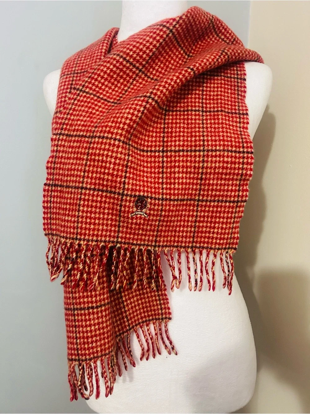 Tommy Hilfiger Scotland 100% Lambswool Plaid Fringe Scarf Crest Vintage Rare
